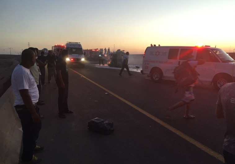 זירת התאונה הקשה בכביש 80. צילום: תיעוד מבצעי מד&quot;א