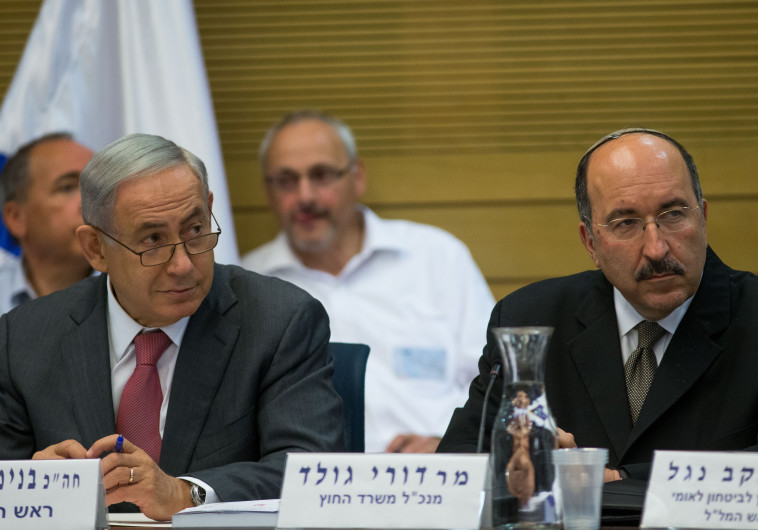 דורי גולד ובנימין נתניהו. צילום: צילום:יונתן זינדל, פלאש 90