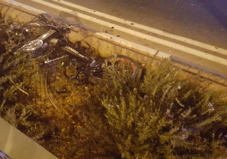 האופניים שנפגעו בתאונה. צילום: אלון חכמון