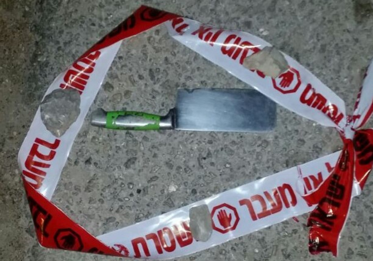  הגרזן מניסיון הדקירה בעפרה. צילום: דובר צה&quot;ל