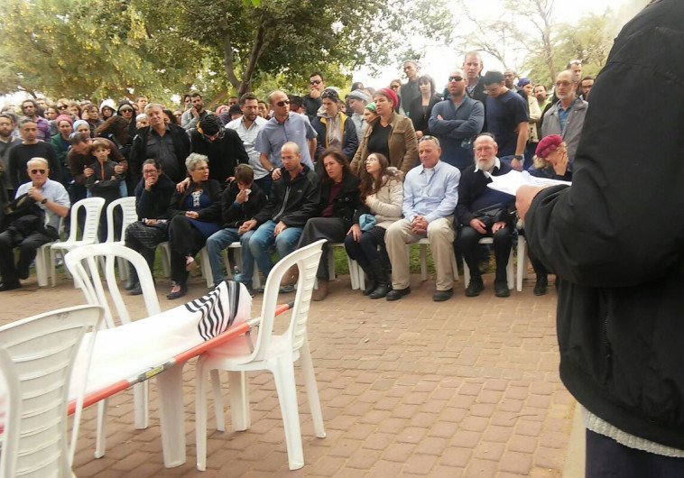 הלווית חן בלוך ז&quot;ל. צילום: קרני אלדד
