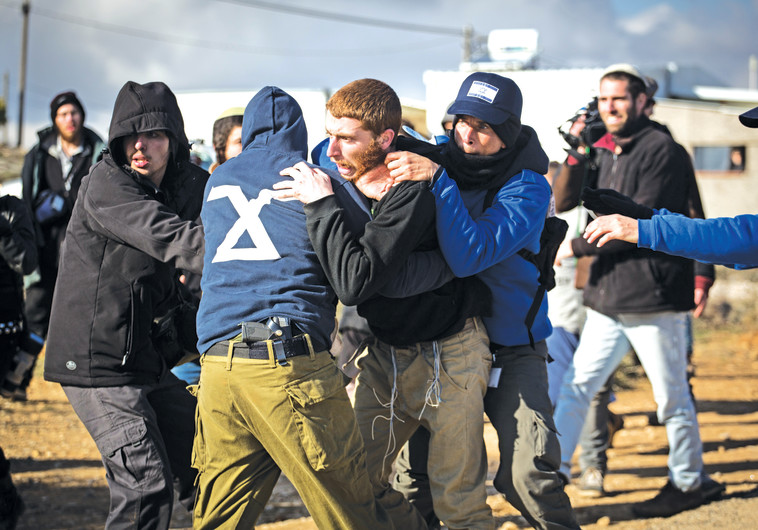 פינוי עמונה. צילום: הדס פרוש, פלאש 90