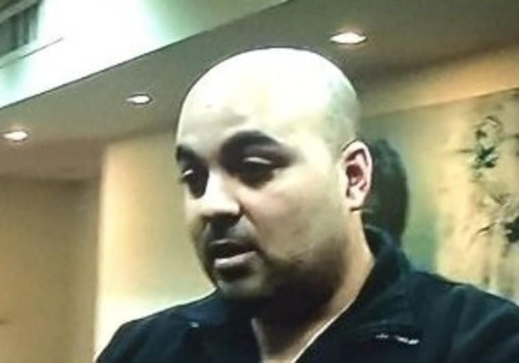 העובד שסייע לחשיפת הפרשה. צילום מסך