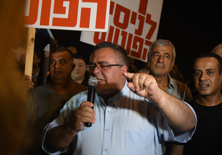 &quot;חרושת שמועות&quot;. דוד ביטן. צילום: אבשלום ששוני