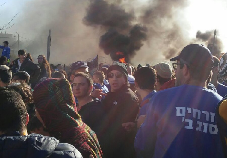 מפגינים באזור פינוי הנגרייה בנתיב האבות. צילום: קרני אלדד