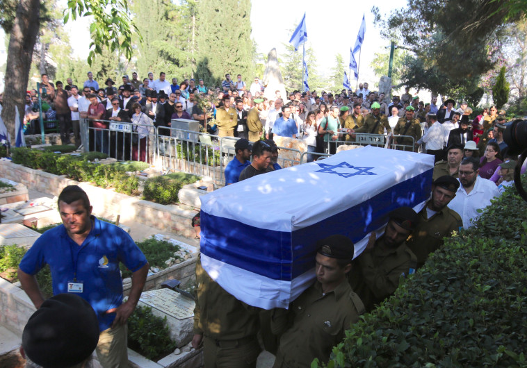 הלווייתו של סמל אליהו דרורי ז"ל. צילום: מרק ישראל סלם הלווייתו של סמל אליהו דרורי ז"ל. צילום: מרק ישראל סלם
