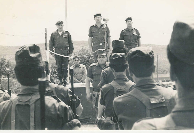 בנימין בן אליעזר, הרמטכ''ל מוטה גור ורפאל איתן. צילום: במחנה