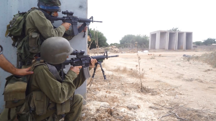 גדוד 6228. אימון בחודש החם בשנה בכל מקצועות הלחימה. צילום מסך גדוד 6228. אימון בחודש החם בשנה בכל מקצועות הלחימה. צילום מסך