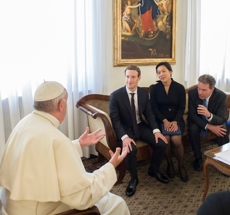 האפיפיור ומארק צוקרברג, צילום: רויטרס