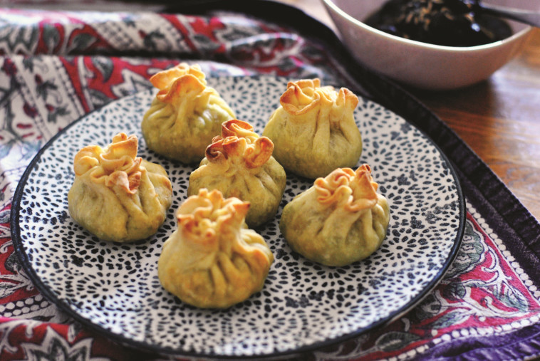 קאצ'ורי - כיסנים ממולאים. צילום: פסקל פרץ-רובין.