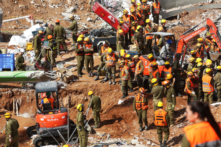 קריסת החניון ברמת החייל. צילום: אריאל בשור