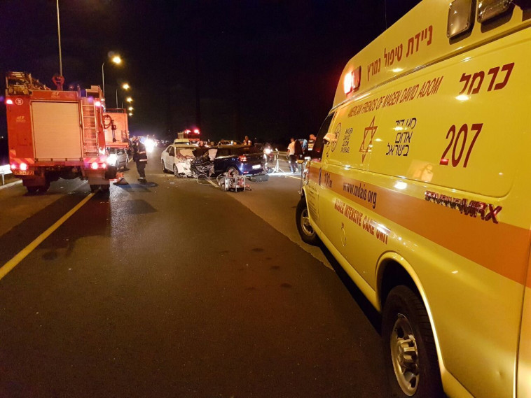 זירת התאונה. צילום: אלון קוצ'י, תיעוד מבצעי מד&quot;א