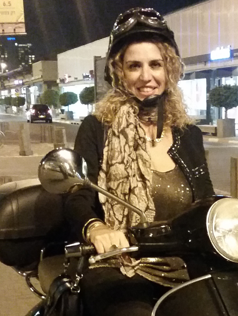 &quot;וספה זו אהבה, תשוקה, התלהבות, סטייל איטלקי&quot;. סברינה סבריגו. צילום: אלבום פרטי