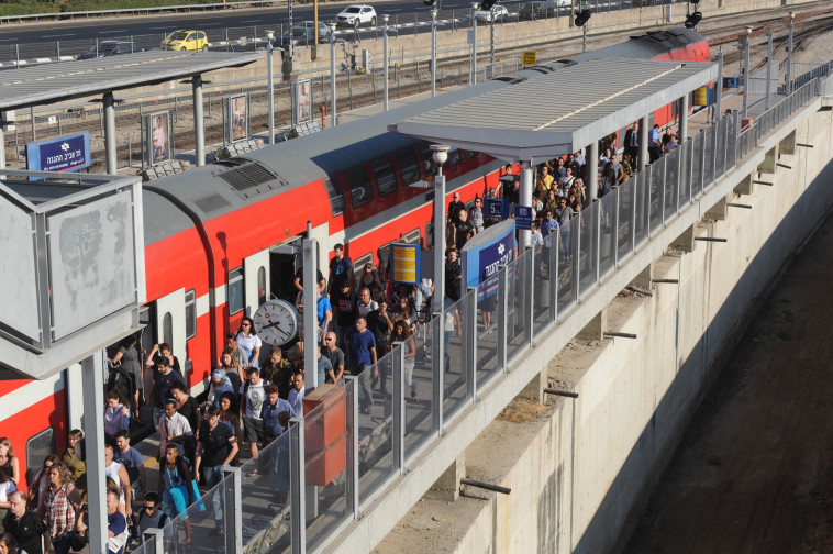 תחנת ההגנה הבוקר. צילום: אבשלום ששוני