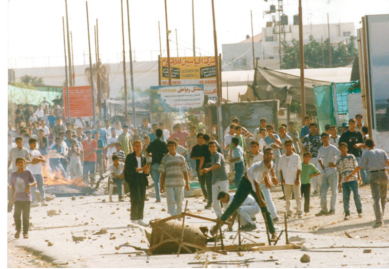 מהומות מנהרת הכותל. צילום ארכיון: מאיר רג'ואן