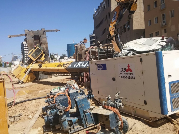 התאונה באתר הרכבת הקלה. צילום: דוברות המשטרה