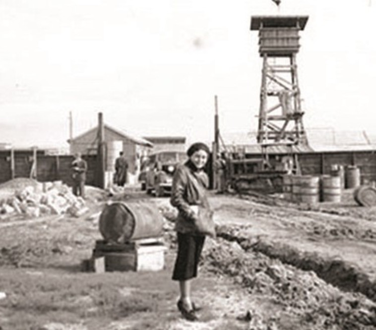 דורותי בר אדון בעת הקמת ישוב חומה ומגדל.. צילום: ארכיון דורון בר אדון