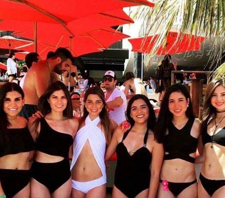 אמה וחברותיה לפני שהבלגן התחיל. צילום מסך יוטיוב