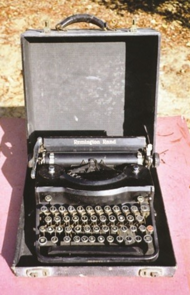 &quot;הייתי נרדם לקול הקלדות מכונת הכתיבה&quot;, מכונת כתבה רמינגטון