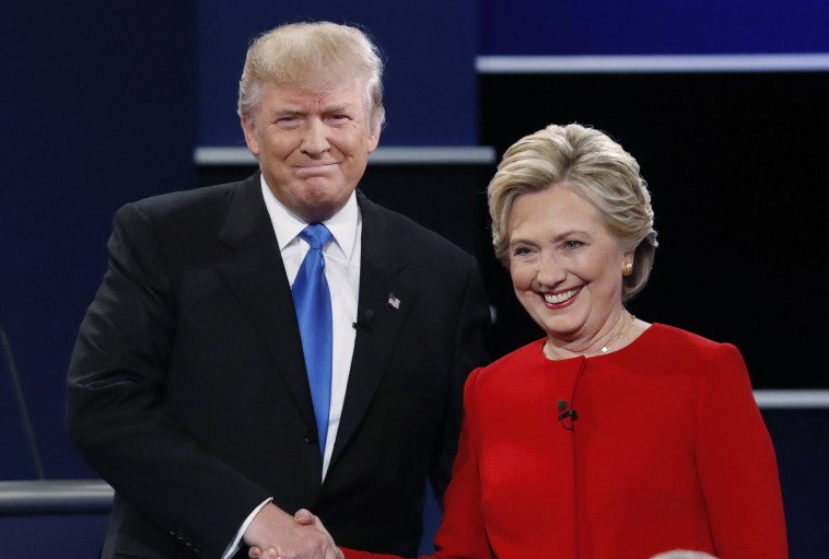 דונלד טראמפ והילרי קלינטון בעימות. צילום: רויטרס