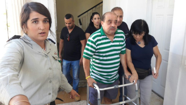 צ'רלי אזריה, אביו של אלאור, מגיע לבית הדין. צילום: יונה ג'רמי בוב