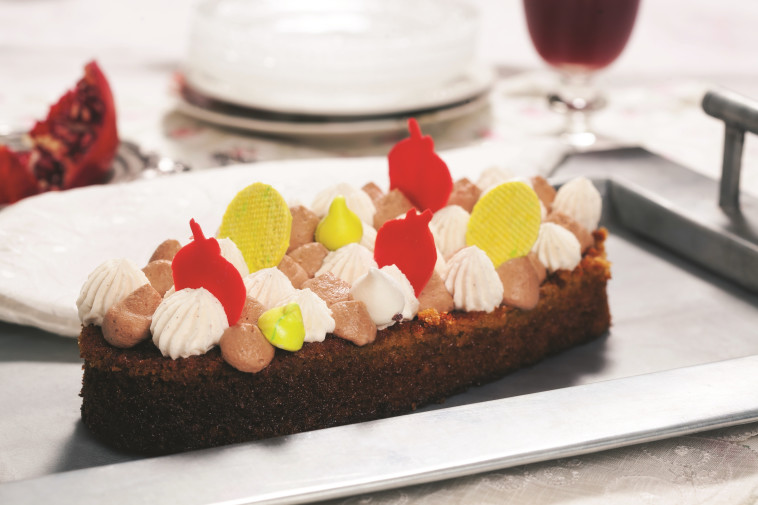 עוגת דבש ושוקולד. צילום: גדי אוהד. סגנון וכלים: קרן אולמר