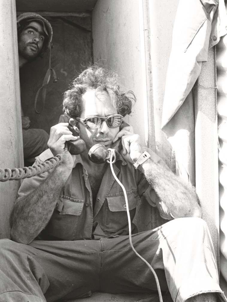 מוטי אשכנזי, מפקד המוצב. צילום: מיכה בר-עם, באדיבות ארכיון צה&quot;ל