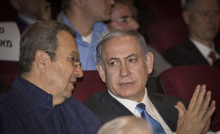 "אם היה עולה לביבי רעיון קצת הזוי, והוא היה רואה את הגבות מתרומות, הרעיון היה נכבה". ברק ונתניהו. צילום: הדס פרוש, פלאש 90 "אם היה עולה לביבי רעיון קצת הזוי, והוא היה רואה את הגבות מתרומות, הרעיון היה נכבה". ברק ונתניהו. צילום: הדס פרוש, פלאש 90