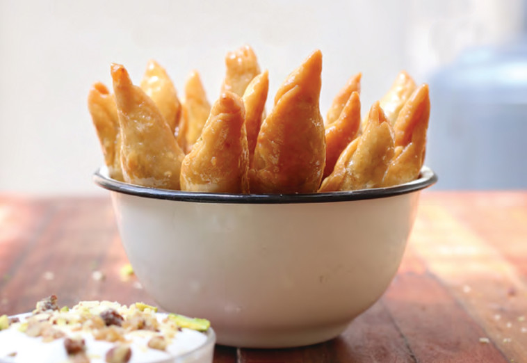 עושר קולינרי. סיגרים אלג'יריים ממולאים בפיסטוק. צילום: אפרת ליכטנשטט