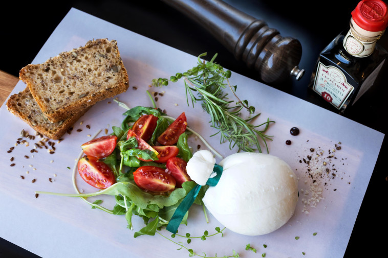 בוראטה. צילום: שרית גופן