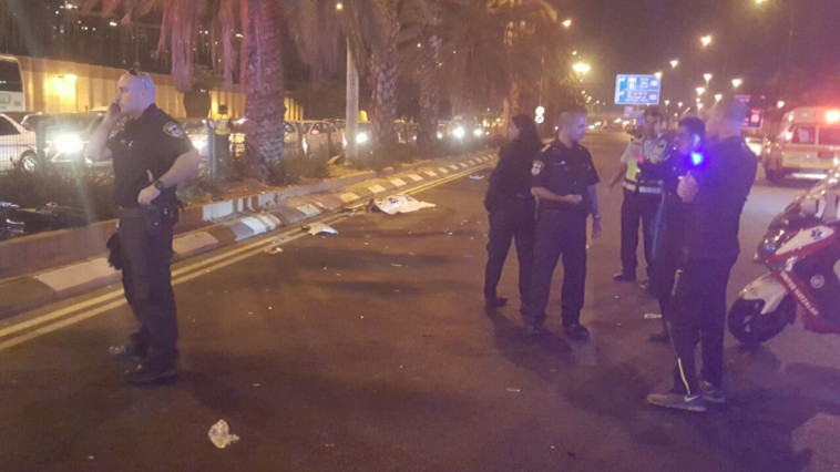 זירת התאונה הקשה בפתח תקווה. צילום: אלון חכמון