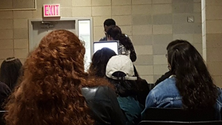 &quot;מבוא ל-BDS&quot; באוניברסיטת קולומביה. איימו להחרים לנו את המכשירים