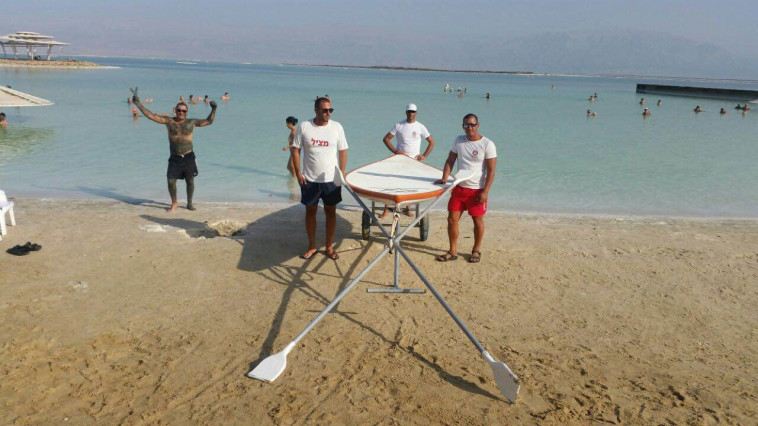 בים המלח ממשיכים לרחוץ בים. צילום: מועצה אזורית תמר