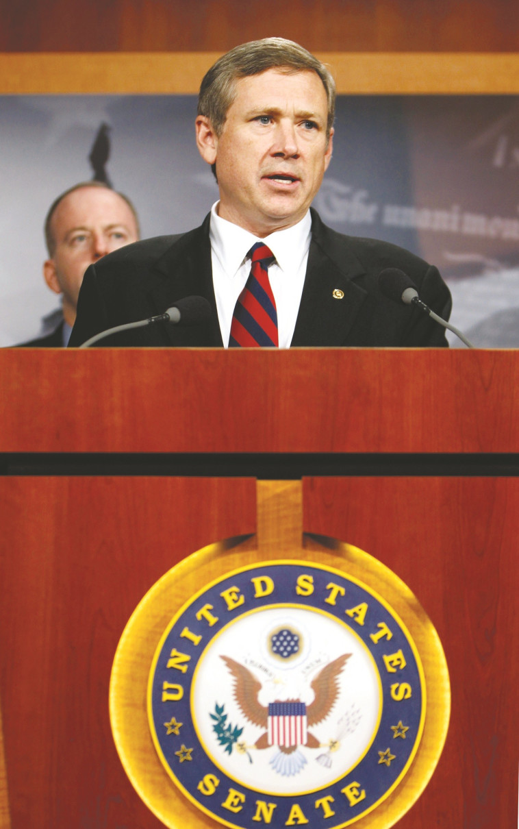 הסתבך באמירה גזענית. מארק קירק. צילום: רויטרס