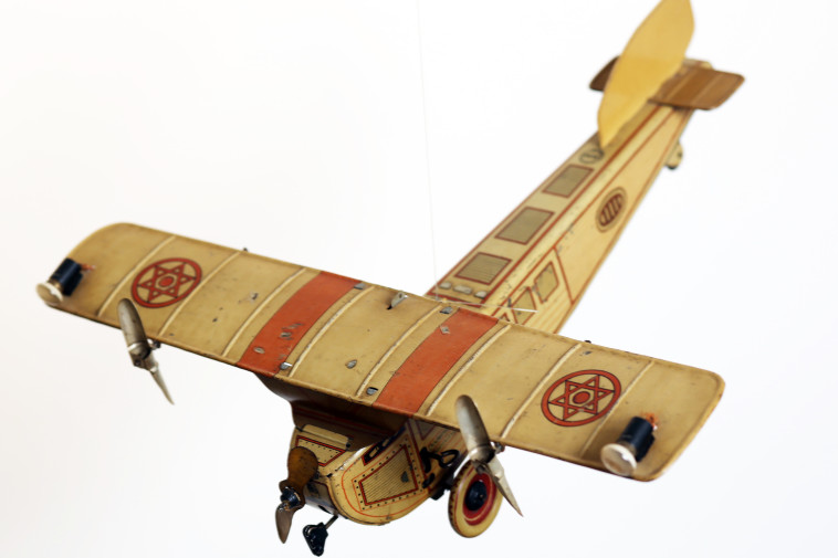 &quot;הציעו לי 20 אלף דולר עבורו&quot;. מטוס מתקופת מלחמת העולם ה-2. צילום: פרטי