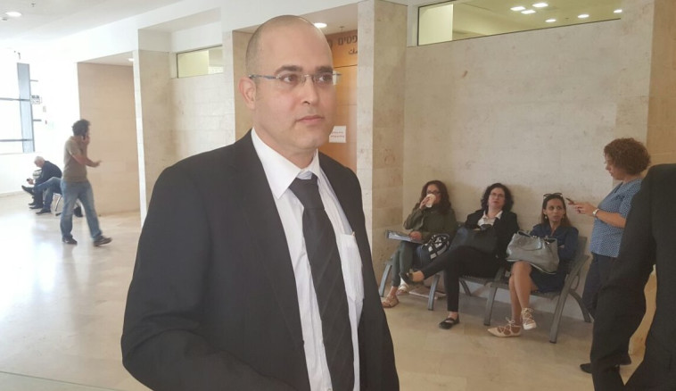 עו&quot;ד אלון וולקוביצקי, היום בבית המשפט. צילום: אלון חכמון