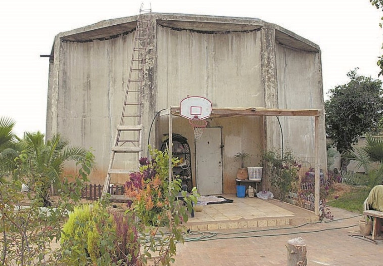 מאגר המים בו גר פריימן. צילום: גרי אברמוביץ