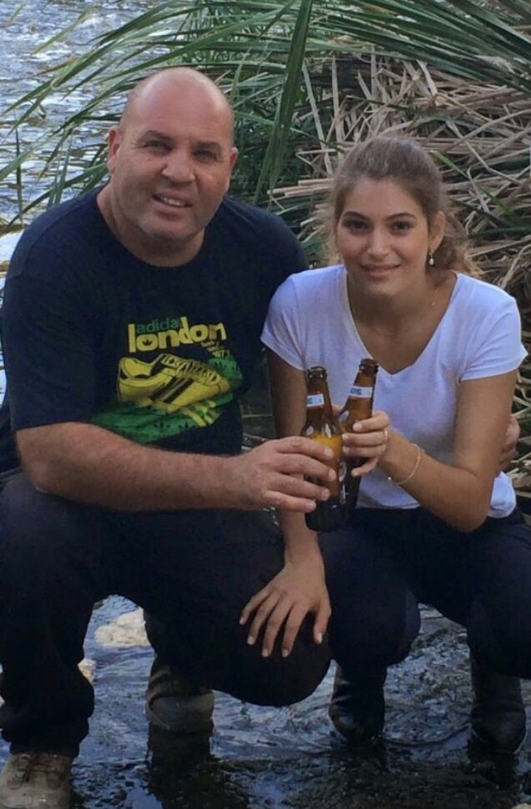 יוסי פרטוש ובתו סתיו ז&quot;ל. צילום: באדיבות המשפחה