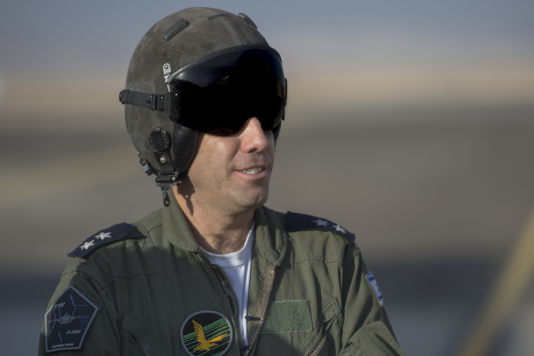 סא&quot;ל יותם, מפקד טייסת ה-F-35. &quot;זו חוויה מדהימה לטייס&quot;. צילום: דובר צה&quot;ל