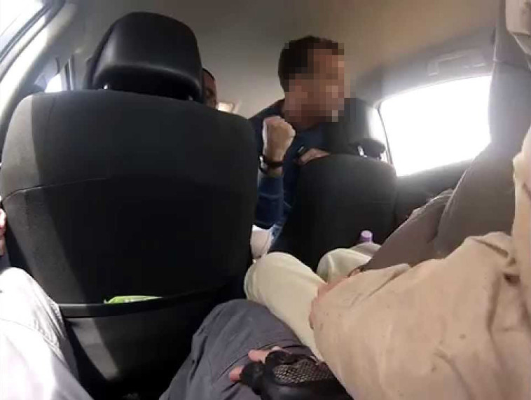 השוטר ברכב. צילום: משטרת ישראל