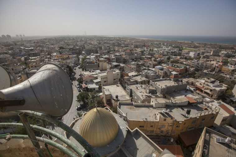 הרמקול על המסגד בג'סר א-זרקא. צילום: יוסי אלוני