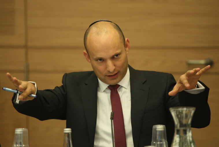 נפתלי בנט. מניפלוקציות משפטיות מפחידות ומעוררות חלחלה. צילום: מרק ישראל סלם