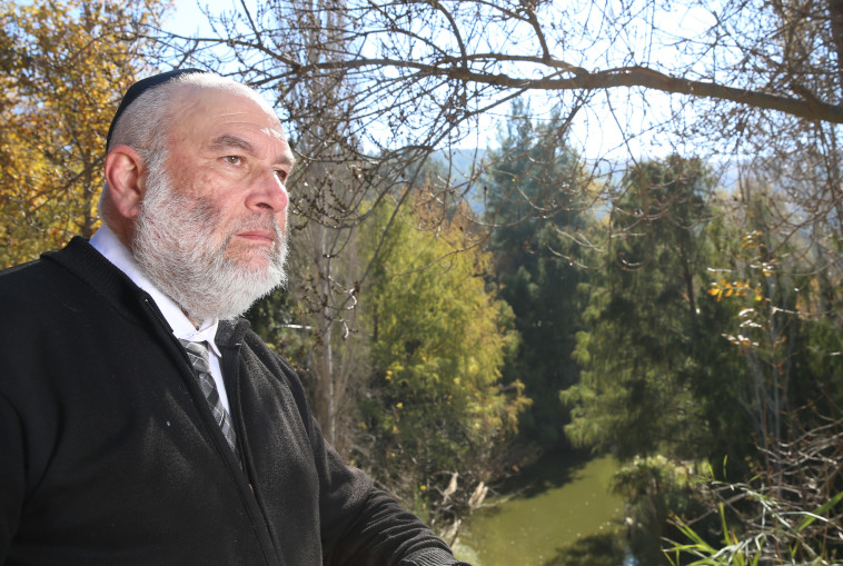 חיים מילר בגן החיות התנ&quot;כי. צילום: מירי צחי