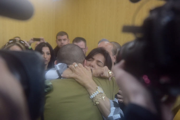 אלאור אזריה בבית הדין בקריה. צילום: אבשלום ששוני