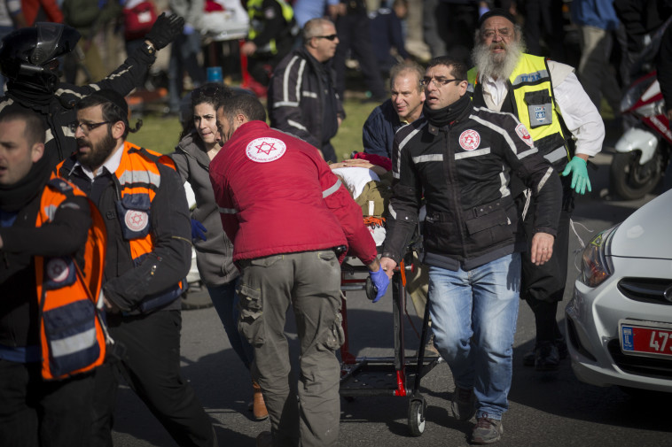 זירת הפיגוע בארמון הנציב, אתמול. צילום: יונתן זינדל, פלאש 90