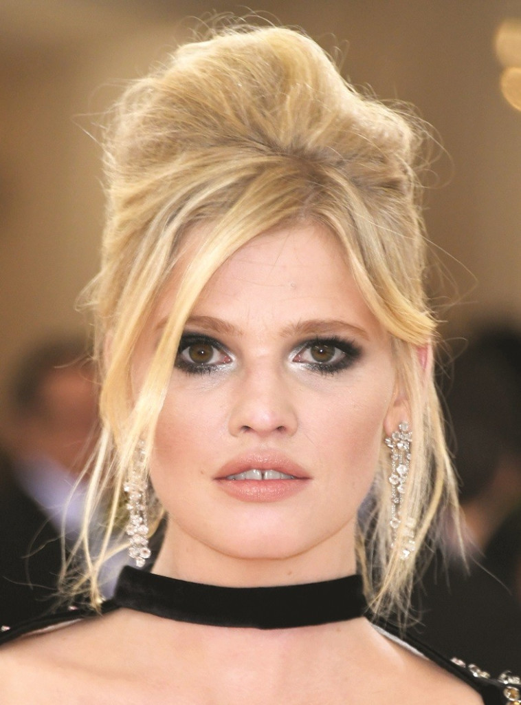 מחצינה את החסרונות. לארה סטון והרווח בין השיניים צילום: Larry Busacca - AFP