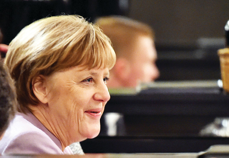 &quot;גרמניה צריכה ללמוד מאיתנו ש'עובדות אלטרנטיביות' אינן חדשות, אלא שקרים&quot;. מרקל. צילום: רויטרס