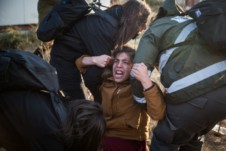 פינוי עמונה. צילום: הדס פרוש, פלאש 90