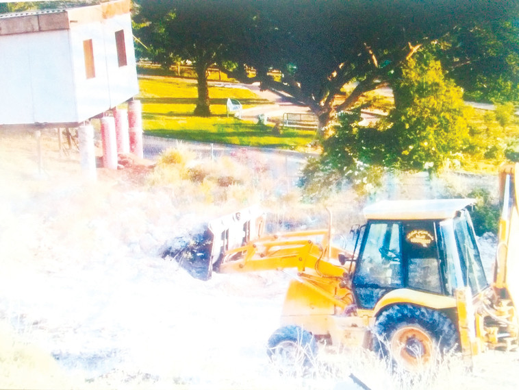 &quot;ניתן בלי סמכות&quot;. שטח המריבה שעליו היה אמור להיות מוקם בית הספר של אמאטו. צילום: אבשלום ששוני