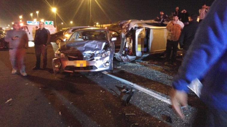 תאונת הדרכים בכביש 6. צילום: דוברות מד&quot;א
